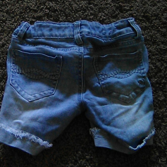 Light ripped jeans shorts - Picture 2 of 2